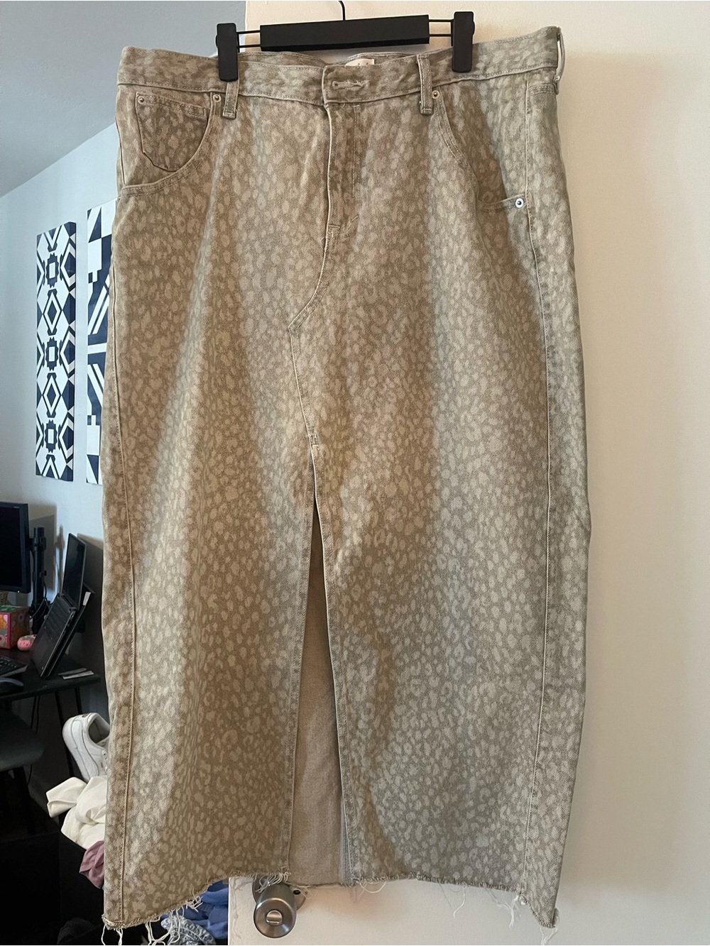 Universal Thread Tan Leopard-Print Maxi Skirt with Center Slit